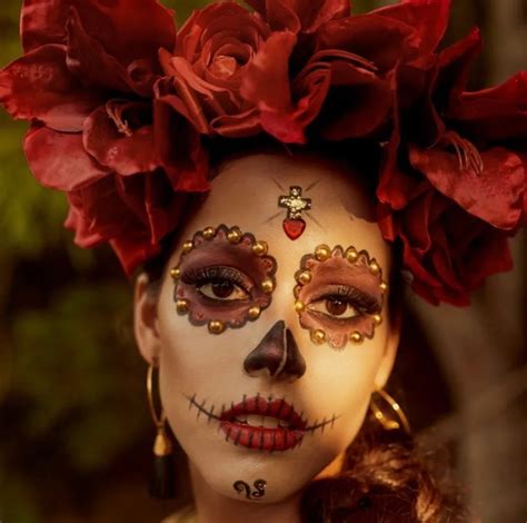 maquillaje de la muerte para mujer|Copia este maquillaje de Catrina perfecto para el Día de Muertos.